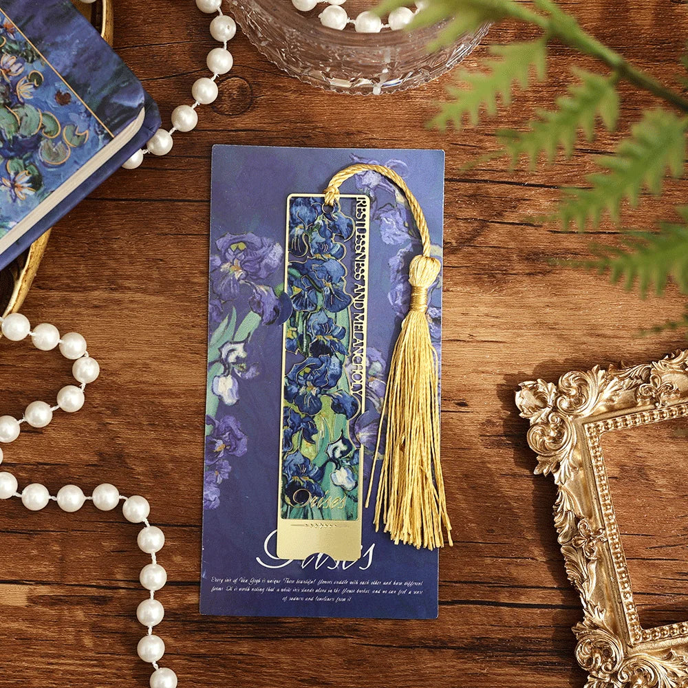 1pc Hollow Literary Flower Metal Bookmark Exquisite Painting Sunflower Iris Rose Shape Gifts for Book Lovers Writers Readers
