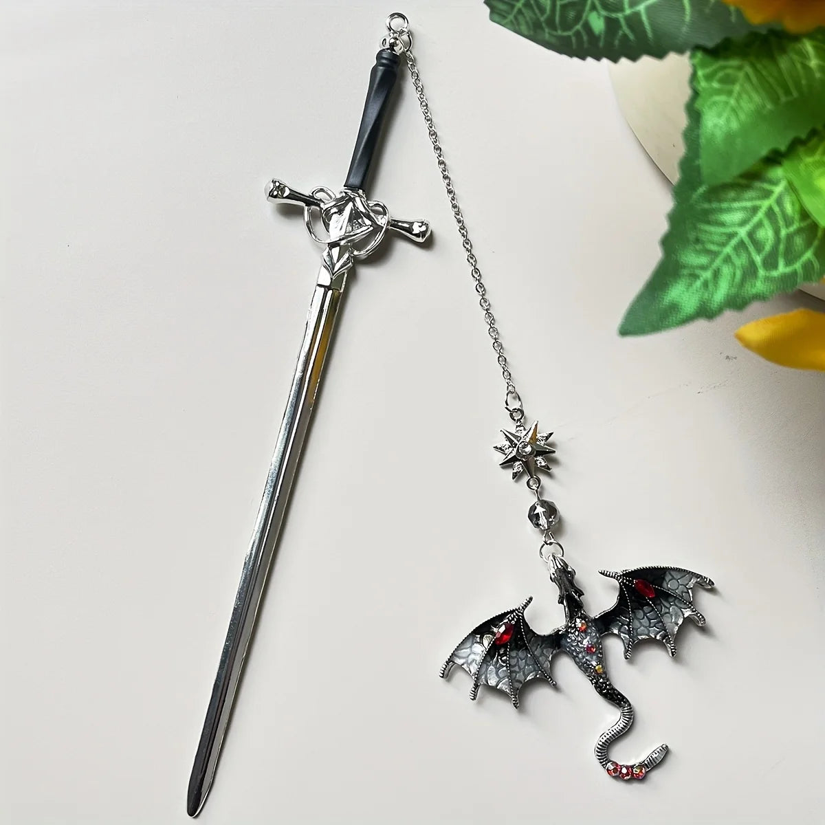 1pc Alloy Sword Dragon Bookmark, Birthday Gift for Book Lovers and Readers, Fantasy Bookworm Silver Gold Gold Pendant - élise & madelyn