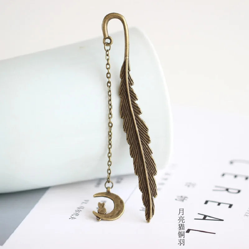 Vintage Feather Bronzing Metal Bookmark With Metal Chain Pendant Bookmark For Teachers Friends Book Club Book Lovers